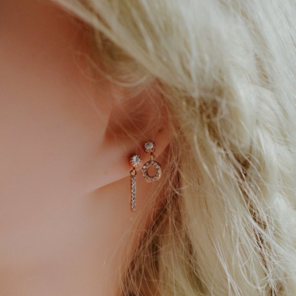 3/$25 🏷️ Rose Gold Vermeil Simple Geometric Earrings Minimal Earrings Studs - Picture 5 of 5